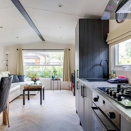 Luxe Veluwe Sauna En Hottub Hoenderloo