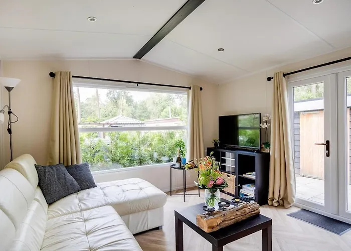 Luxe Veluwe Sauna En Hottub Hoenderloo