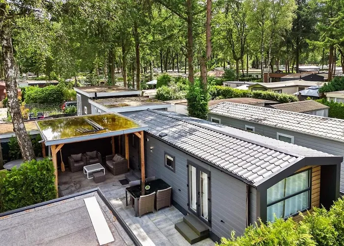 Luxe Veluwe Sauna En Hottub