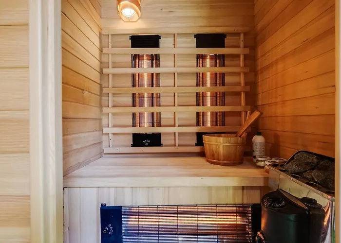 Luxe Veluwe Sauna En Hottub