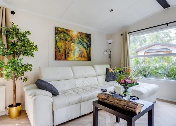 Luxe Veluwe Sauna En Hottub Chalet