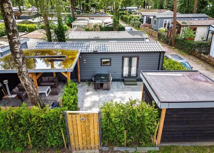 Luxe Veluwe Sauna En Hottub Chalet *